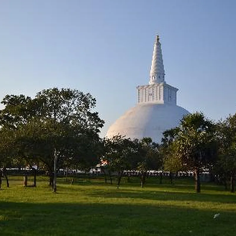 Viaje a Sri Lanka 12 días - Estupa Ruwanwelisaya en Anuradhapura